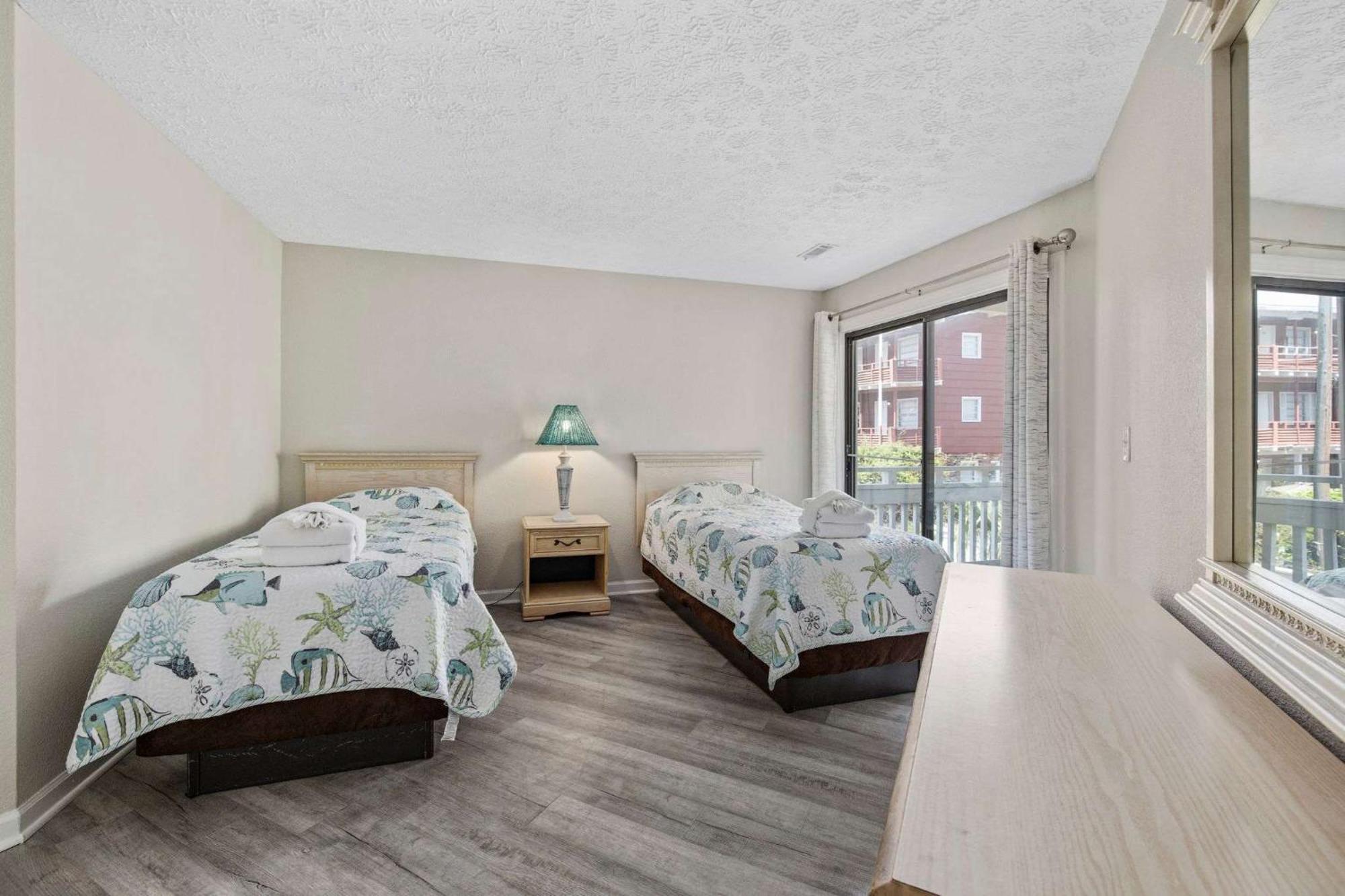 Chelsea House Unit 201 Holiday home Myrtle Beach