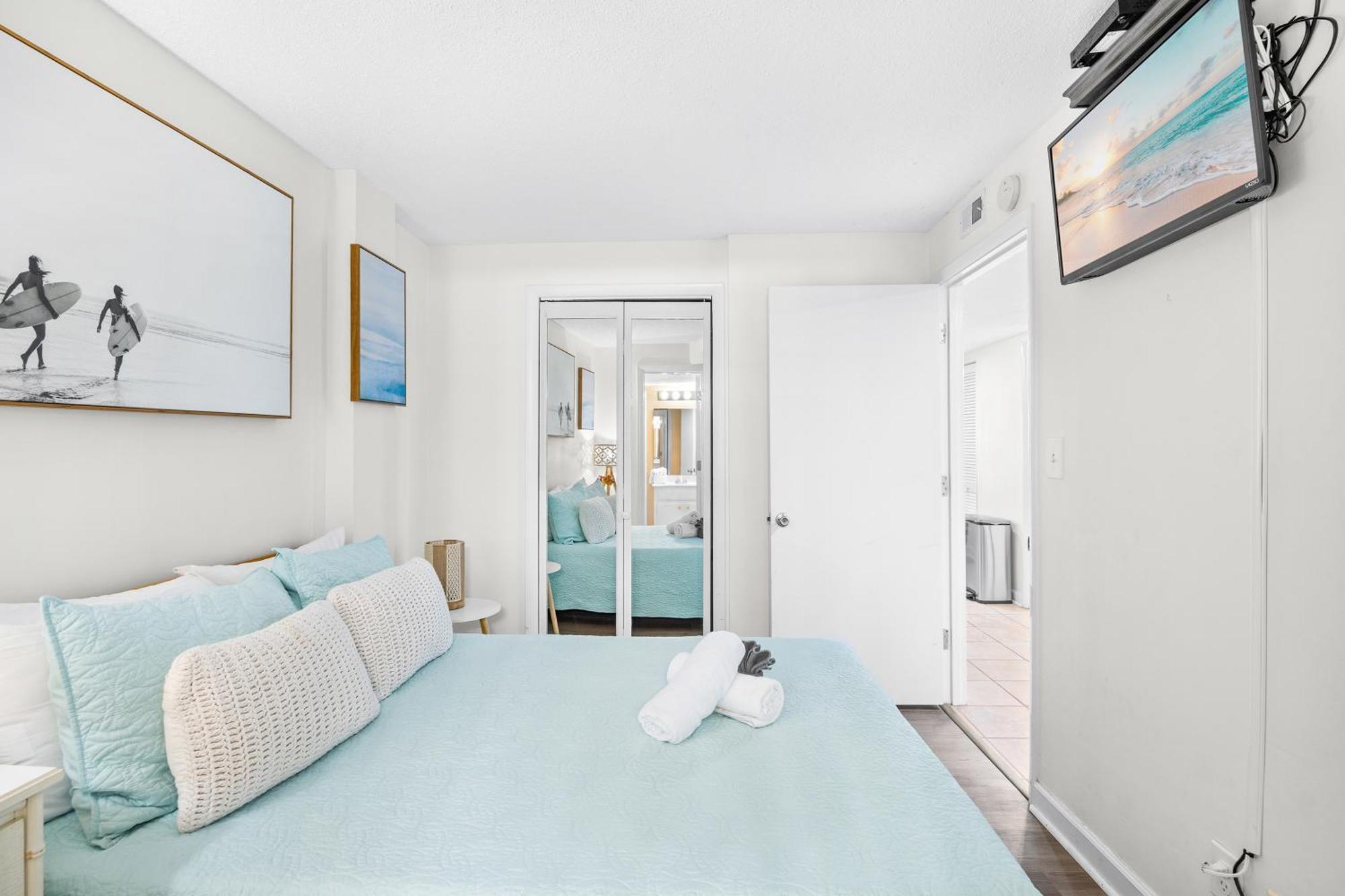 Direct Ocean Front 3br 3ba Front Apartment *