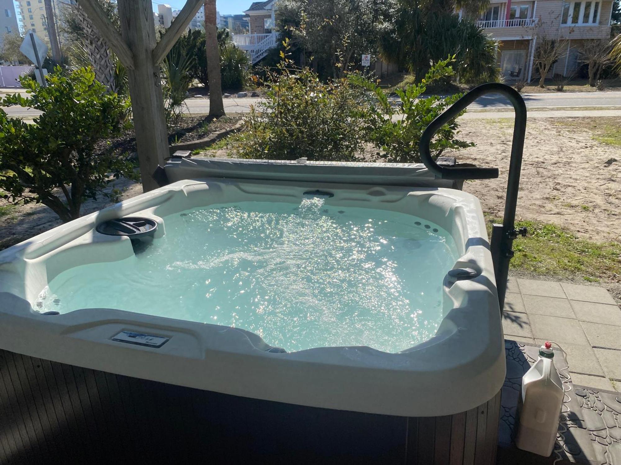 Holiday home Breeze 3, Pet Friendly, Walking Distance To Atlantic Ocean Free Parking *