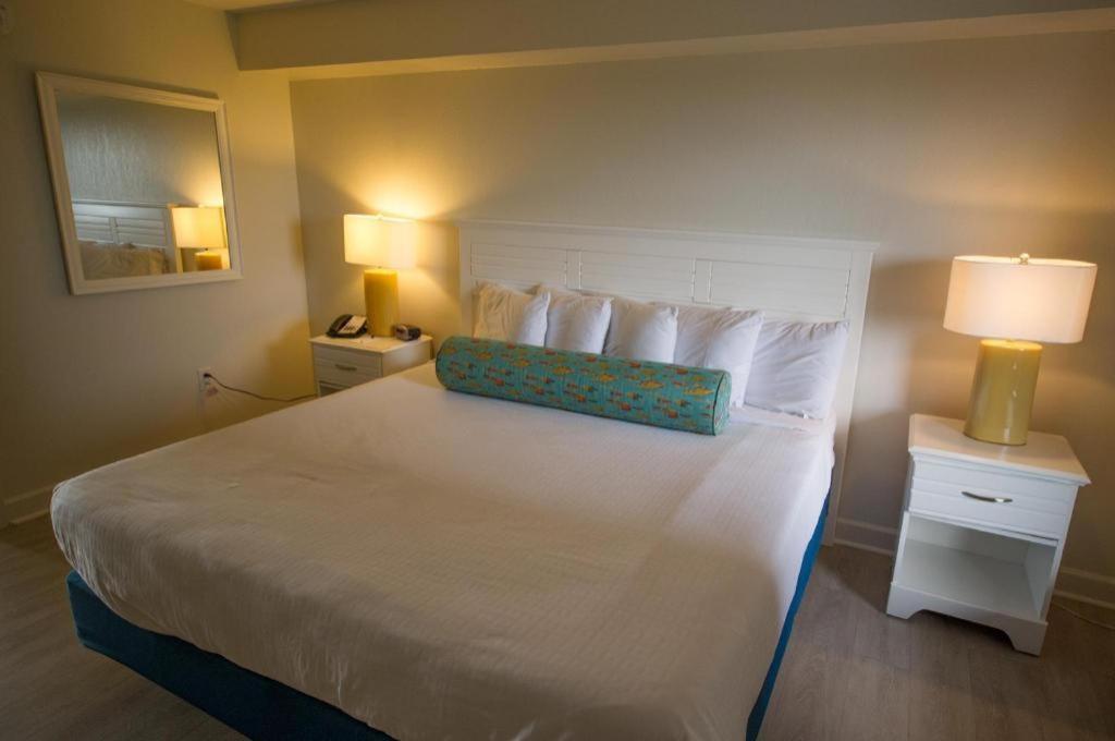 Castle By Patton Hospitality 2*