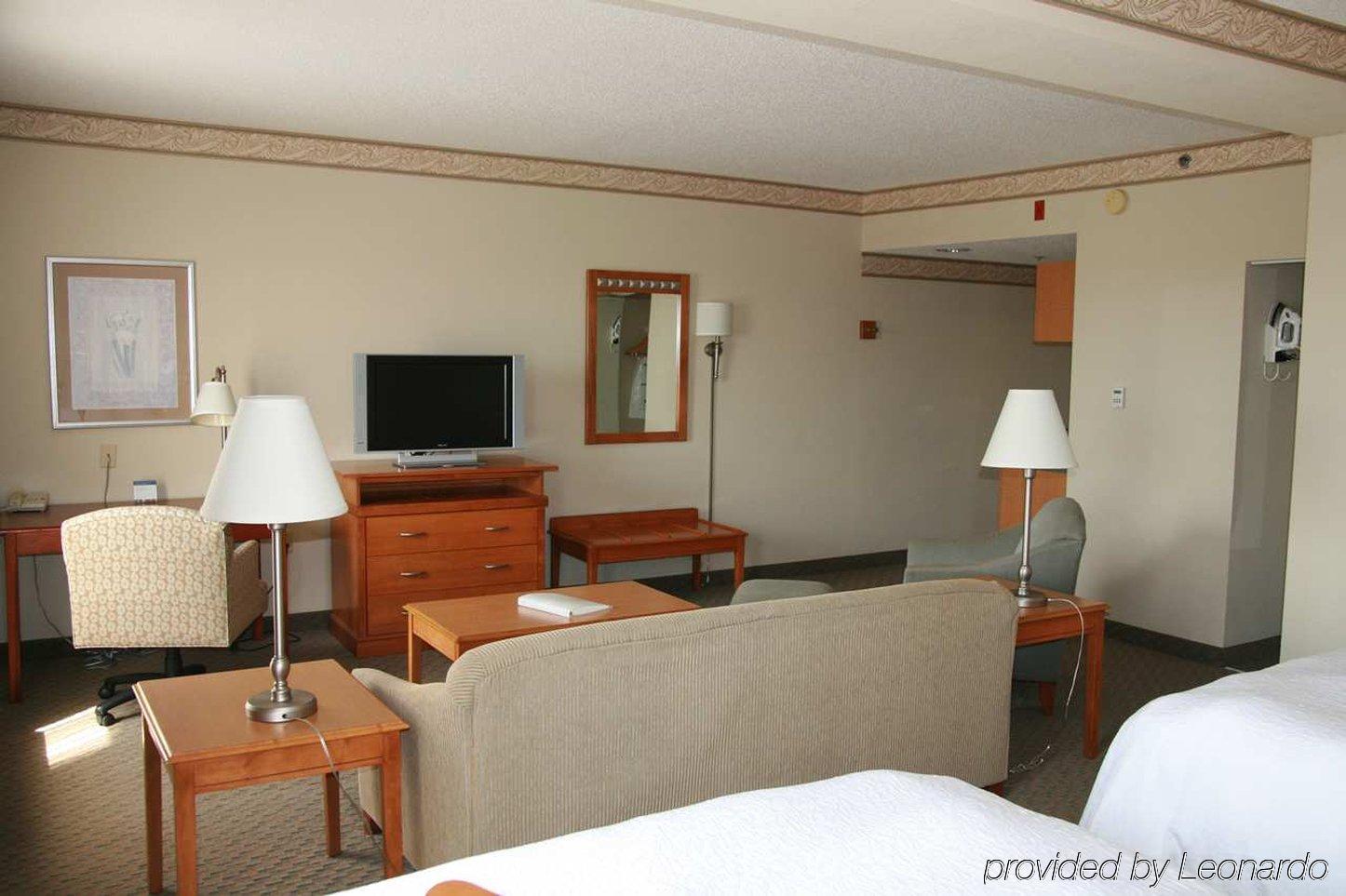 Hampton Myrtle West Hotel