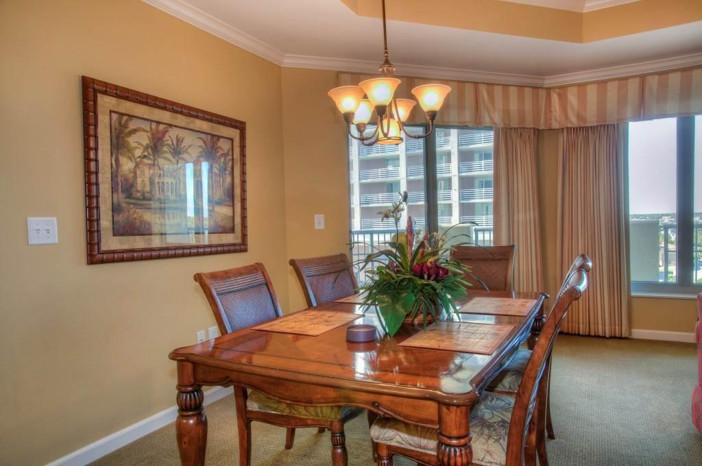 Royal Palms 704