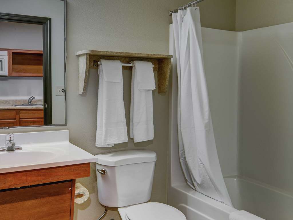 Woodspring Suites Hotel 2*