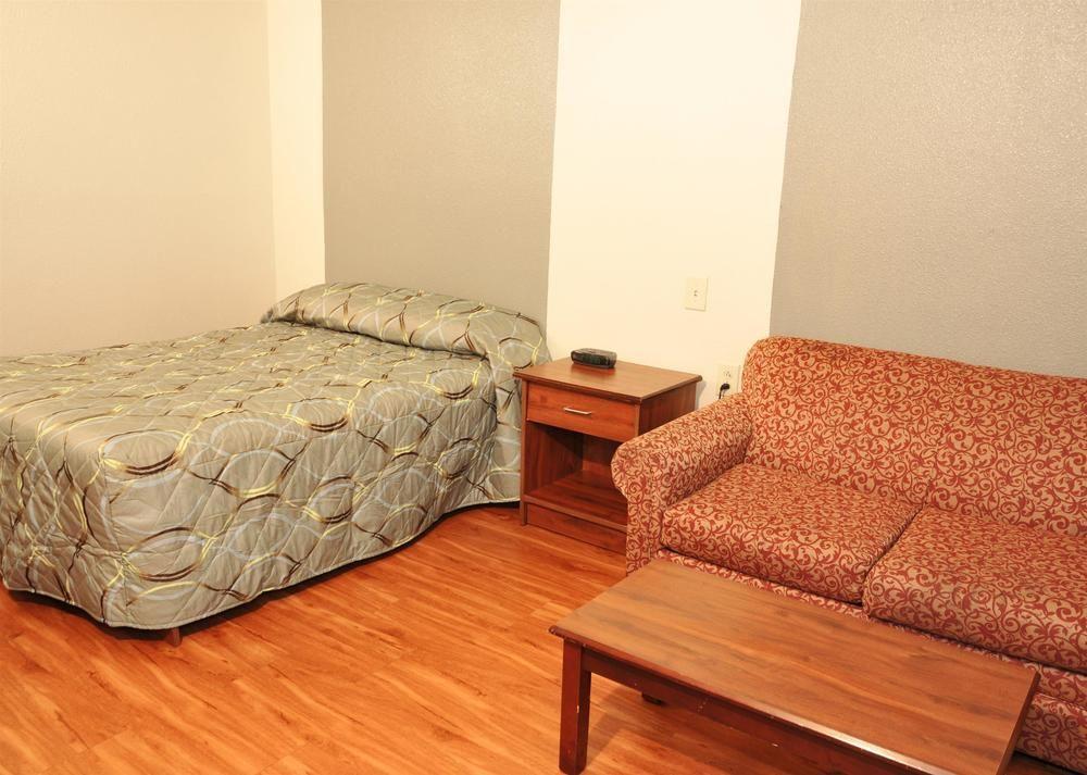 Hotel Woodspring Suites