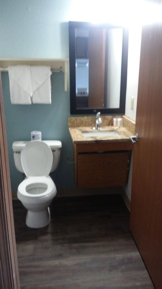 Woodspring Suites 2*