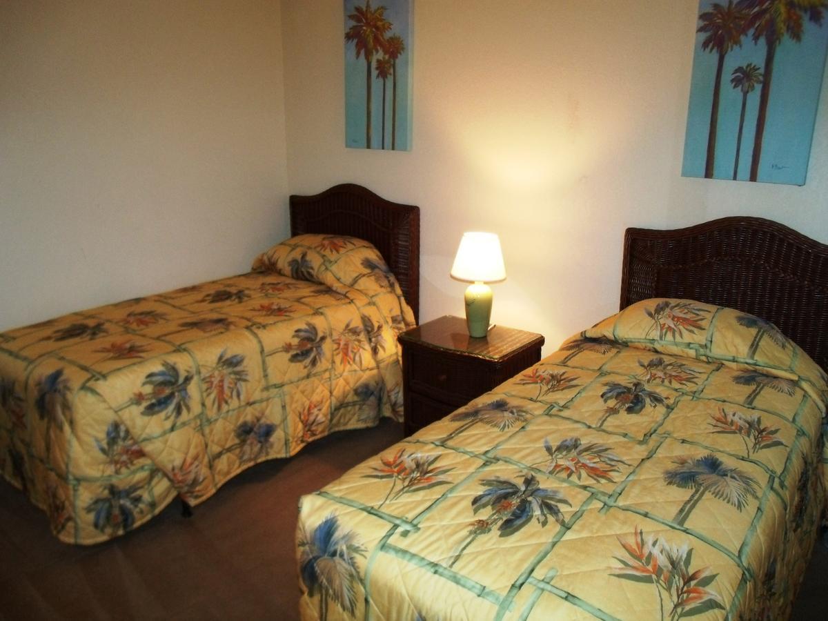 Regency Towers 3*