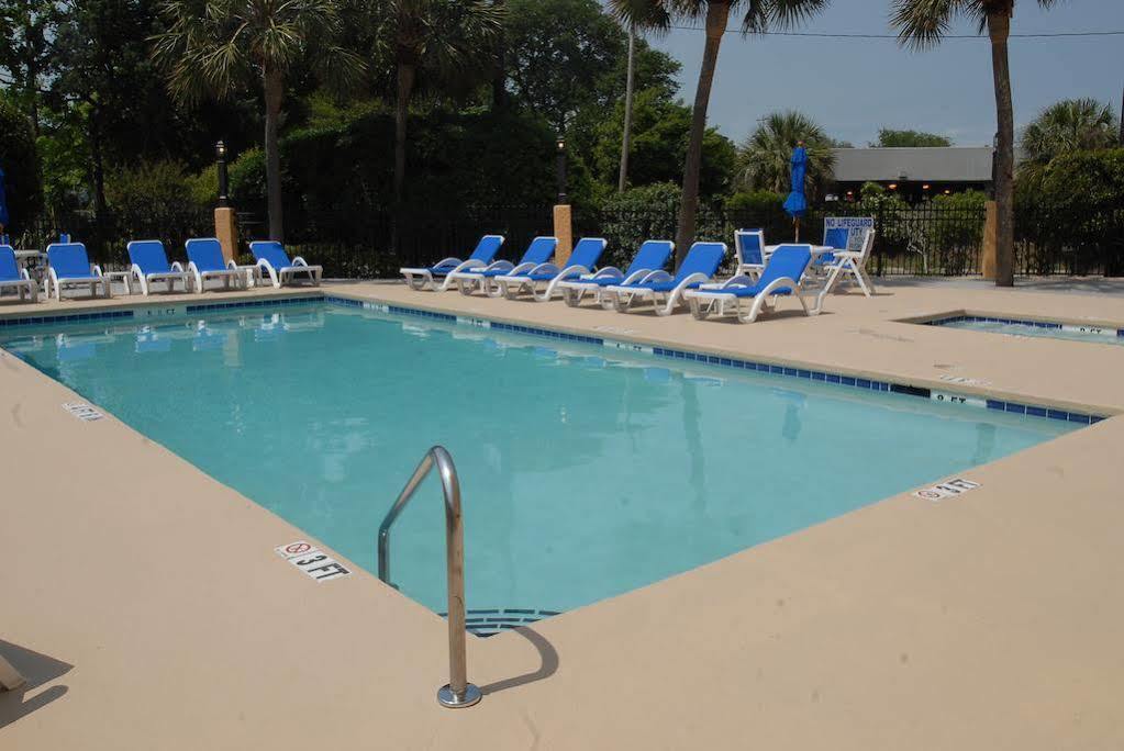 Aqua Hotel 3*
