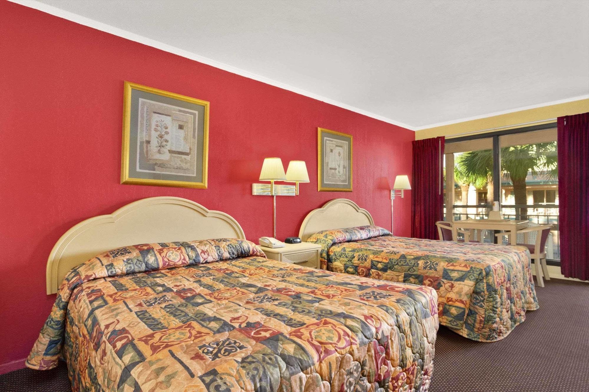 Royal Palace And Myrtle Ocean Blvd Hotel Myrtle Beach