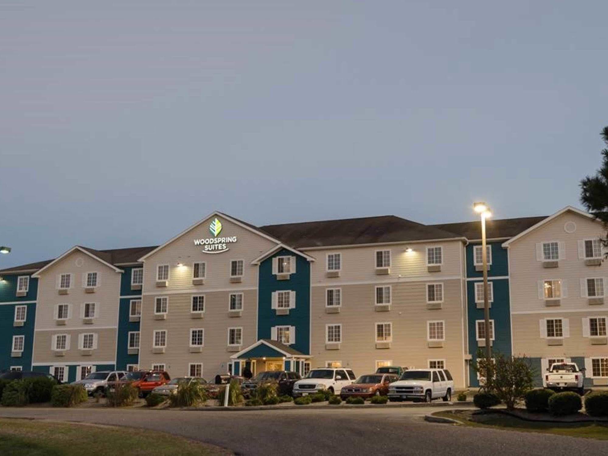 Woodspring Suites Hotel 2*