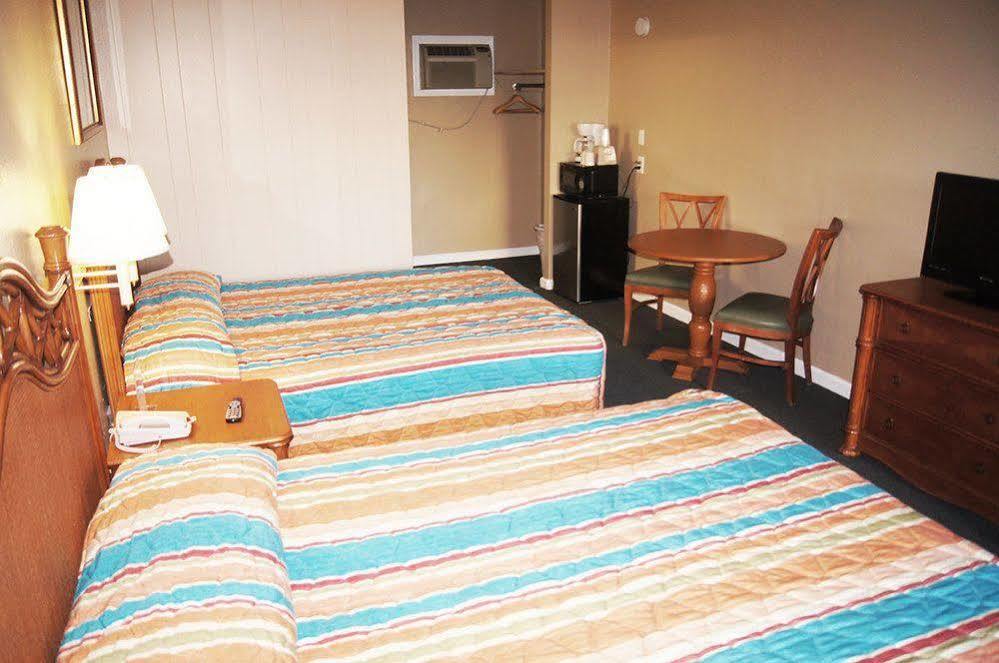 Oceanfront Viking Motel *