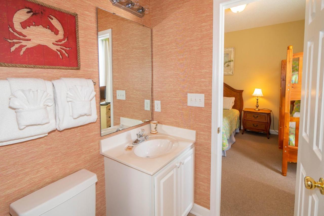 Pink Paradise Five Bedroom Holiday home