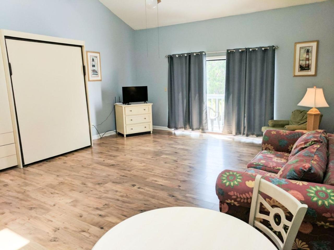 Golf Colony 14-E Apartment