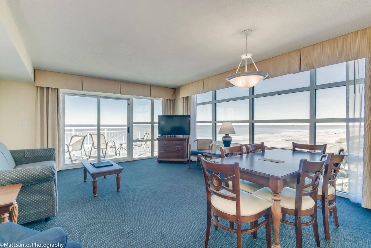 Corner Glass Oceanfront Unit With Spectacular Views Apartment *