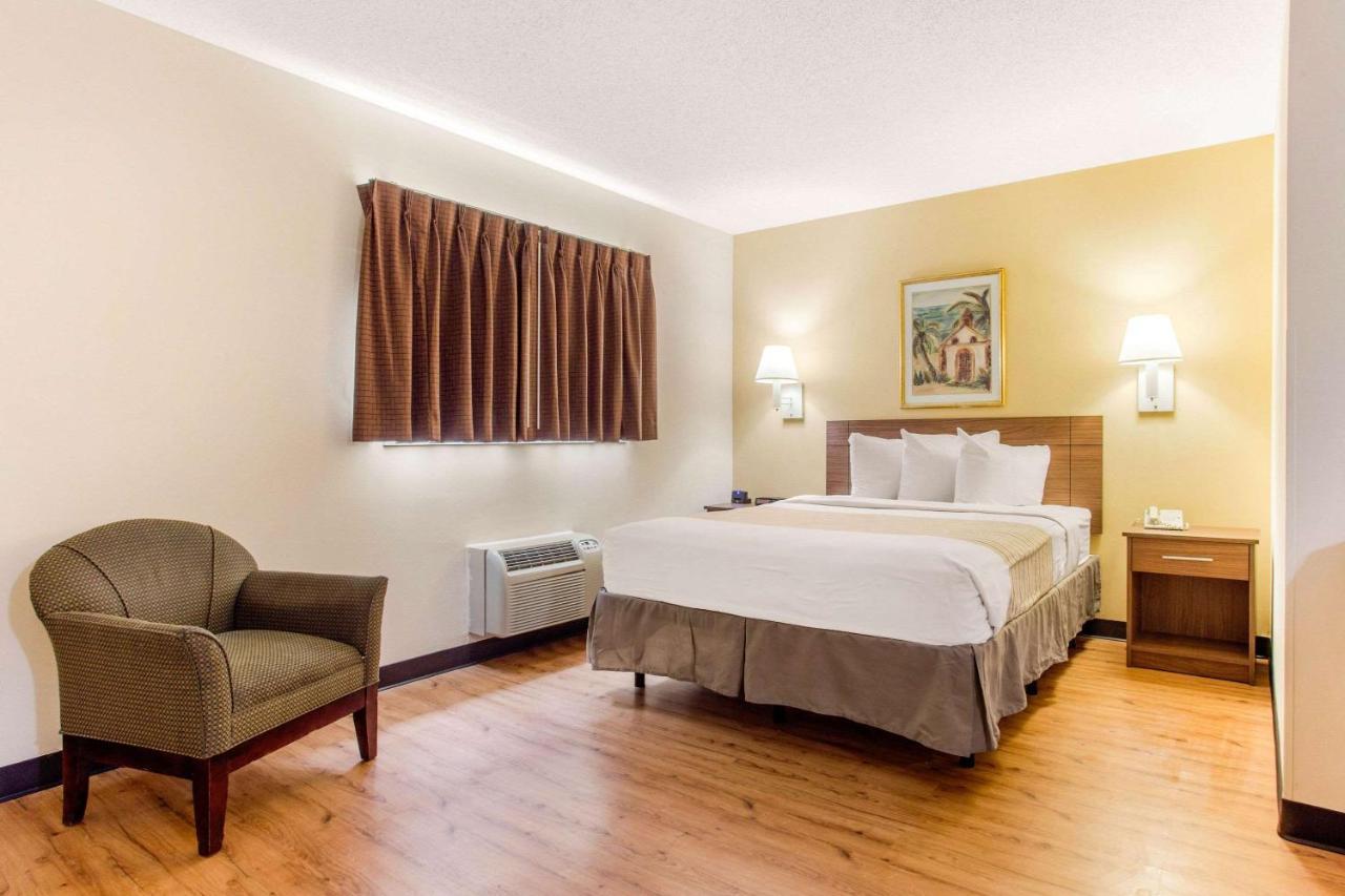 Hotel 6 Myrtle Beach, Sc 4*