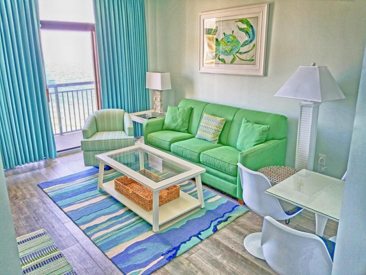 Newly Remodeled Ocean Front Penthouse Aparthotel *