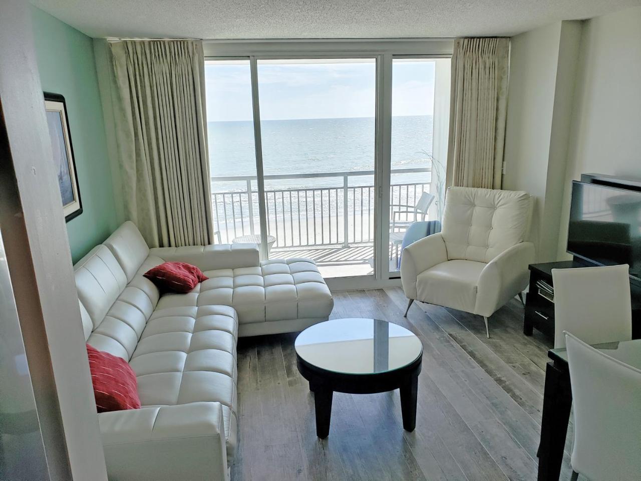Apartment New Modern, Direct Oceanfront, Boardwalk, Views! Myrtle Beach