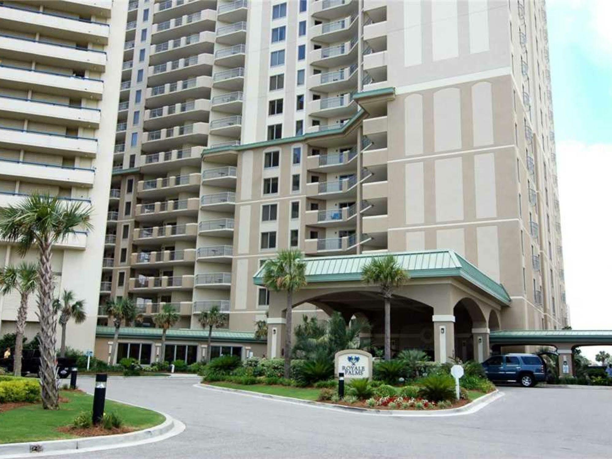 Royal Palms 704