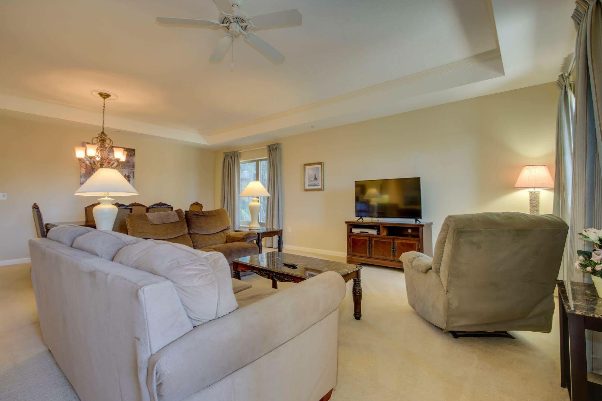 Apartment Royal Palms 704