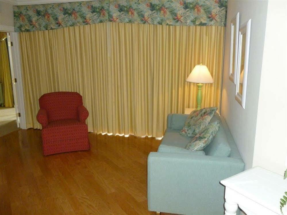 Royal Palms 704 Apartment
