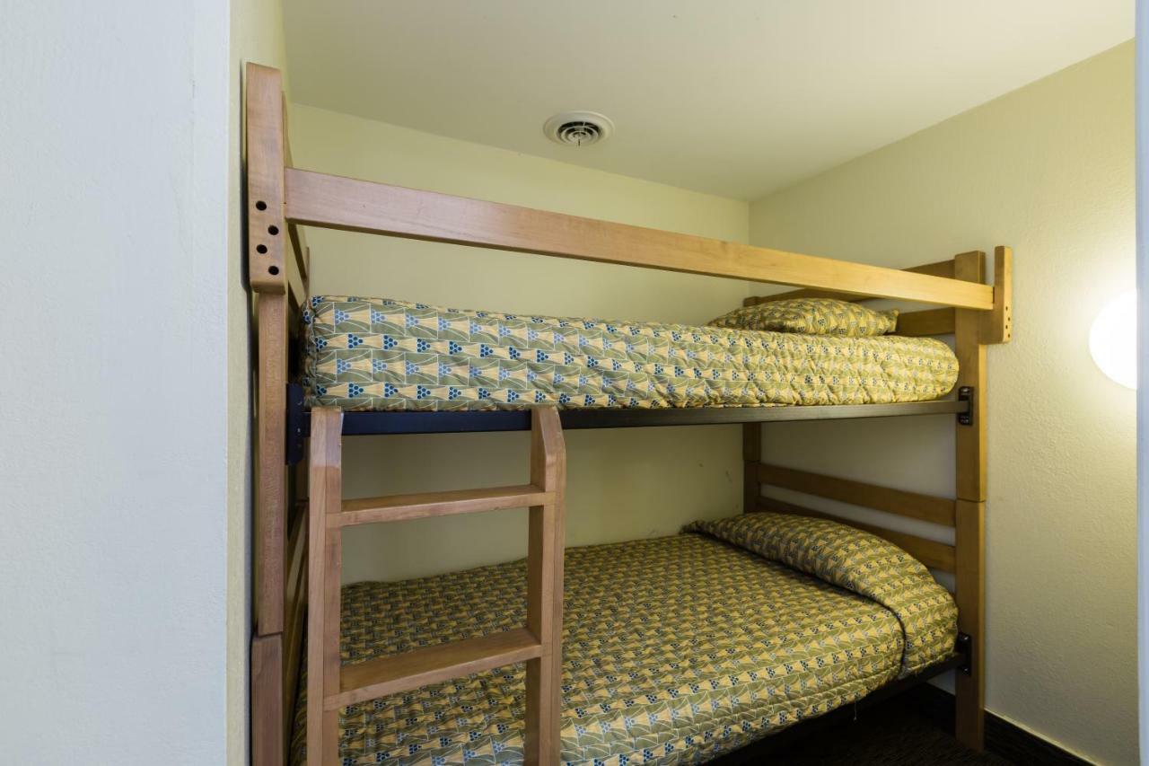 Hotel Schooner And Racquet Club By Capital Vacations 3*