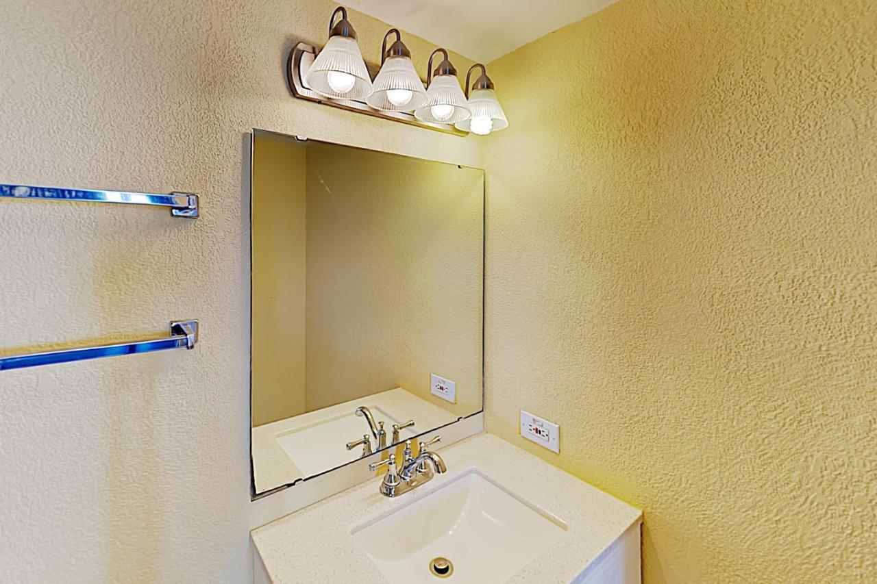 Apartment New Listing! Beachfront With Epic Amenities Myrtle Beach