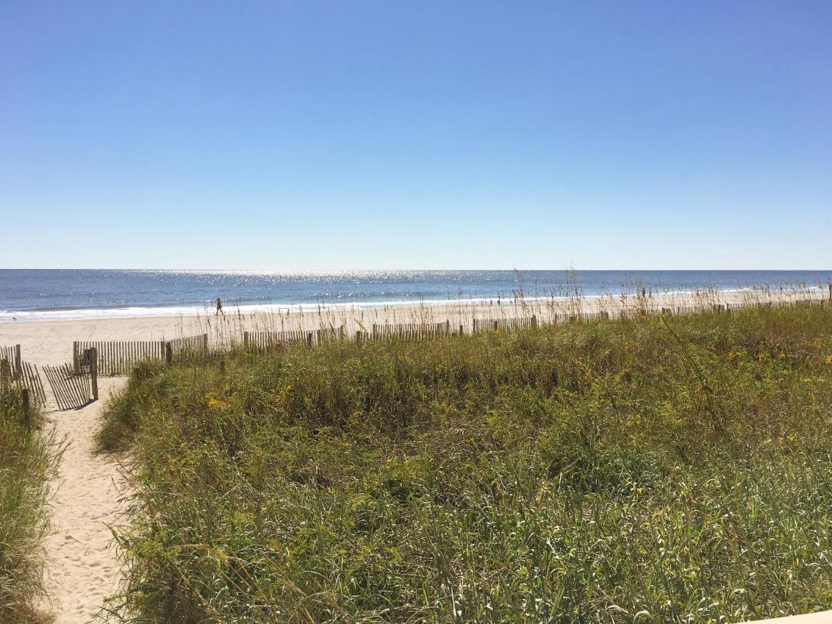 New Listing! Beachfront With Epic Amenities Apartment Myrtle Beach