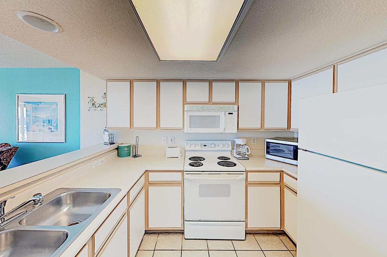 New Listing! Beachfront With Epic Amenities Apartment Myrtle Beach