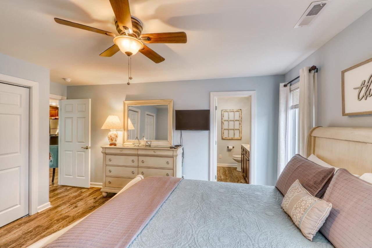 204 Dry Dock Apartment