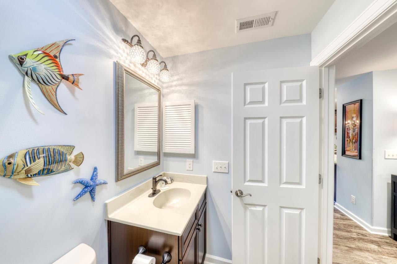 204 Dry Dock Apartment *
