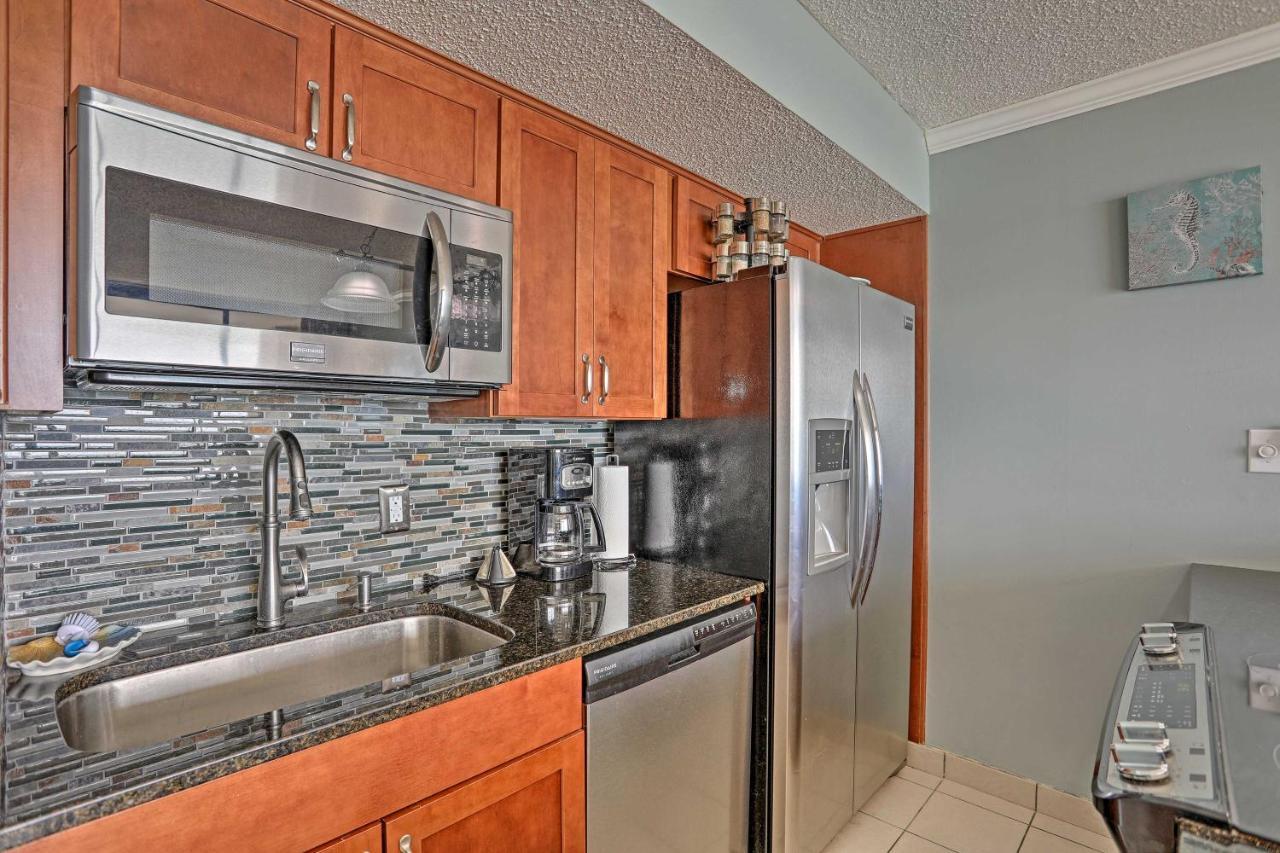 Romantic Summer Getaway With Community Pool Access
