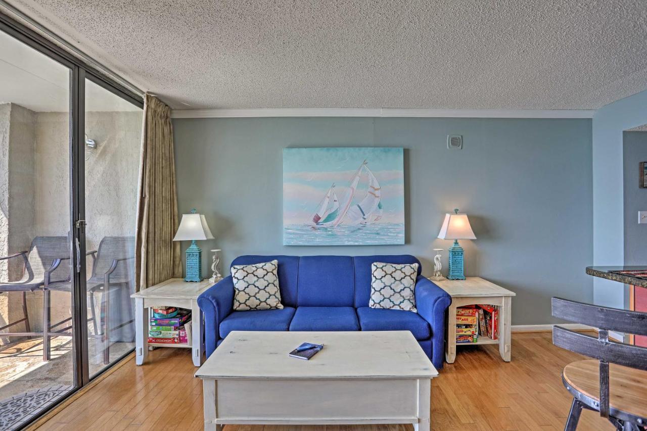 Romantic Summer Getaway With Community Pool Access Apartment