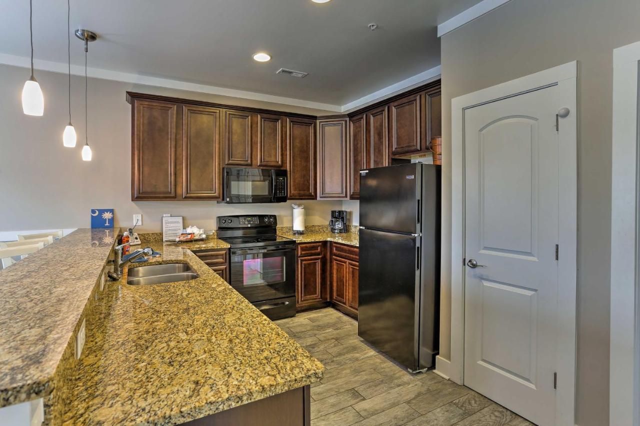 With Pool Access - Walk To Beach!