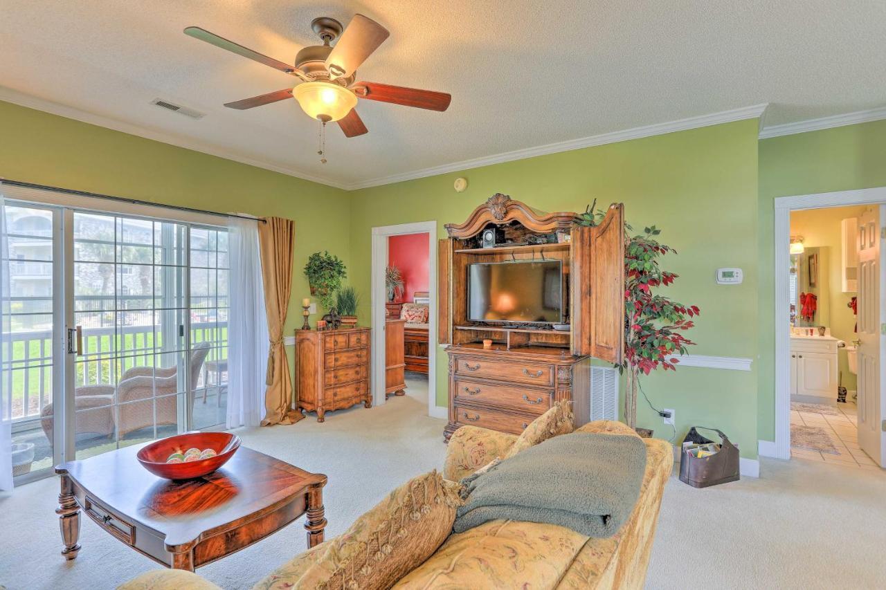 Myrtle With Community Pool Views!
