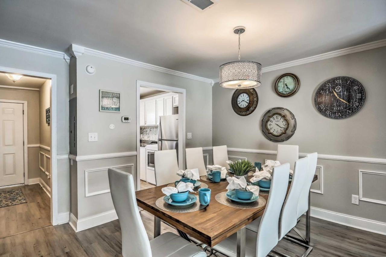 Holiday home Modern Townhome - 2 Blocks To Myrtle Beachfront!