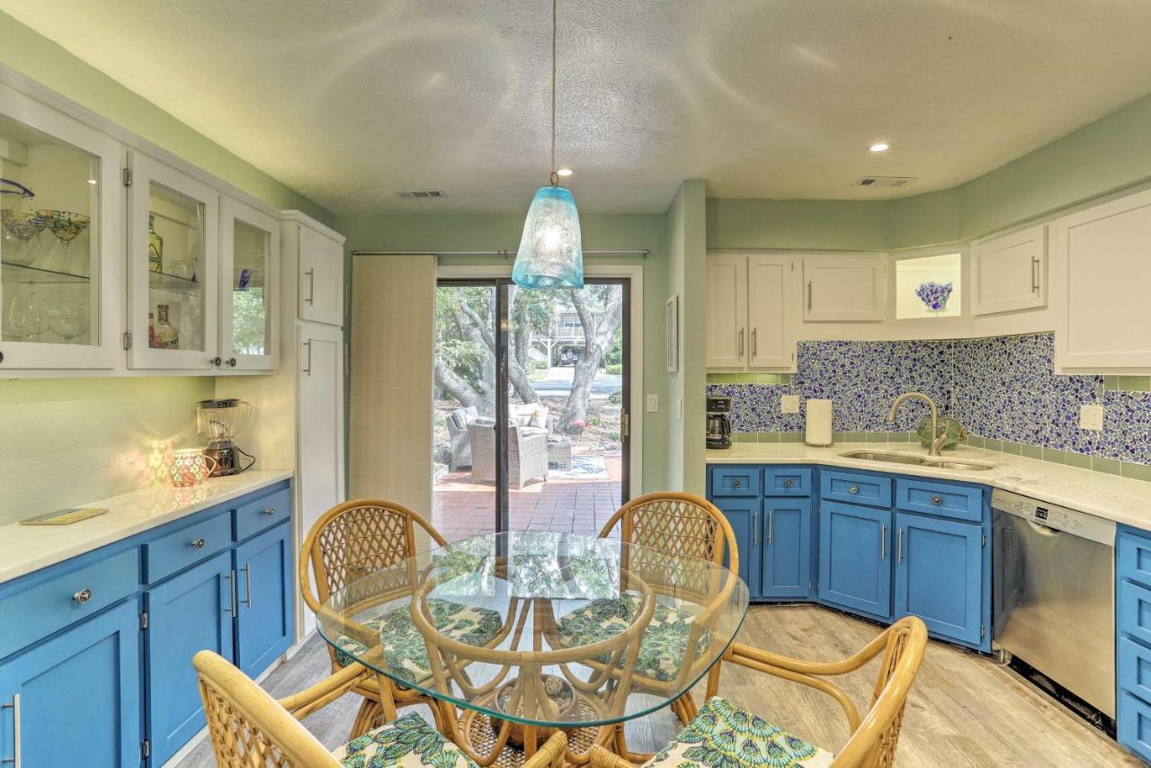 Holiday home North Myrtle Townhome, 1 Block To Ocean! *
