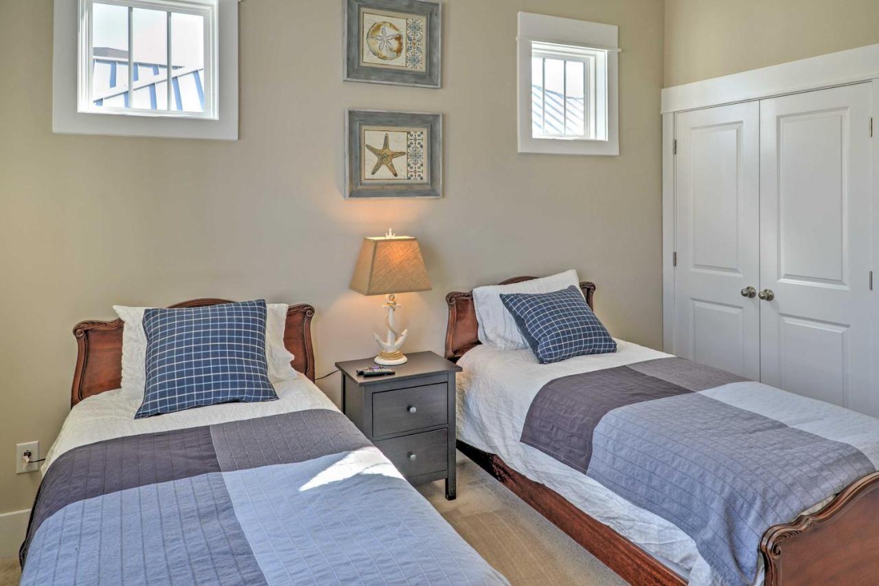 Breezy Myrtle Getaway, 1 Block To Beach! Holiday home *