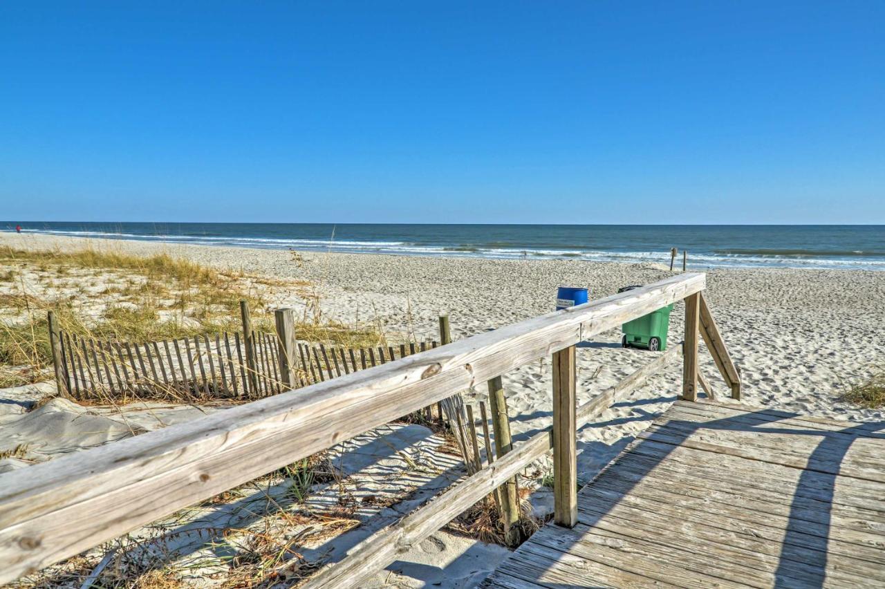 Holiday home Breezy Myrtle Getaway, 1 Block To Beach! *