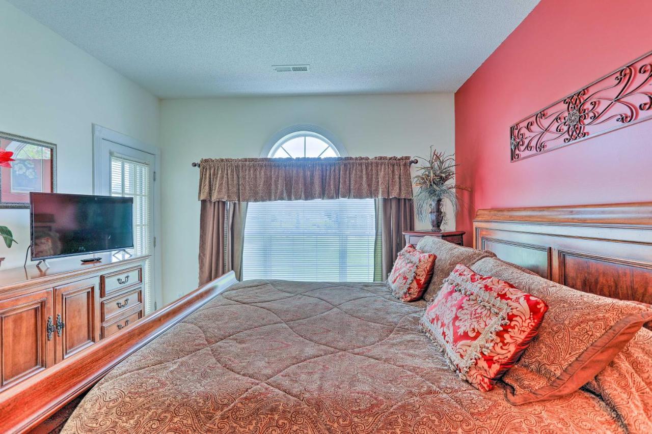 Myrtle With Community Pool Views! Apartment