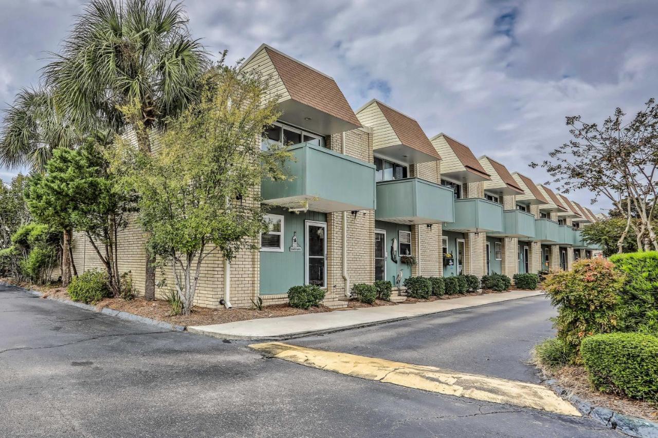 Modern Townhome - 2 Blocks To Myrtle Beachfront!