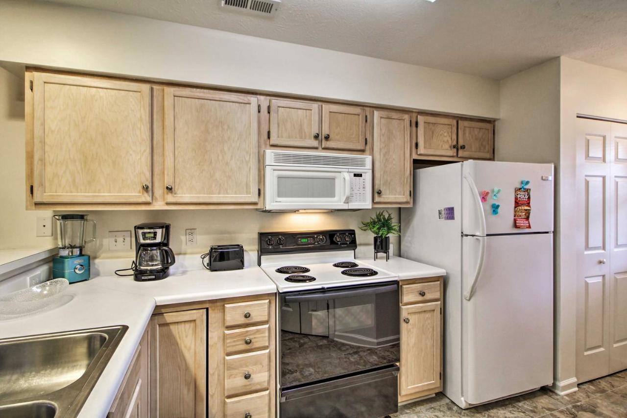 Apartment Golf And Beach Retreat - River Oaks Amenities