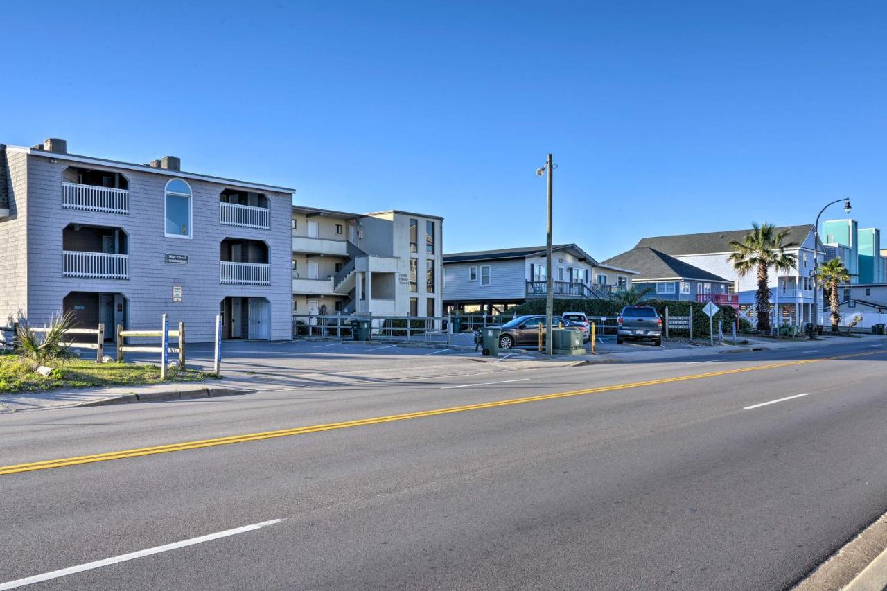 Oceanfront With Shared Deck And Access!
