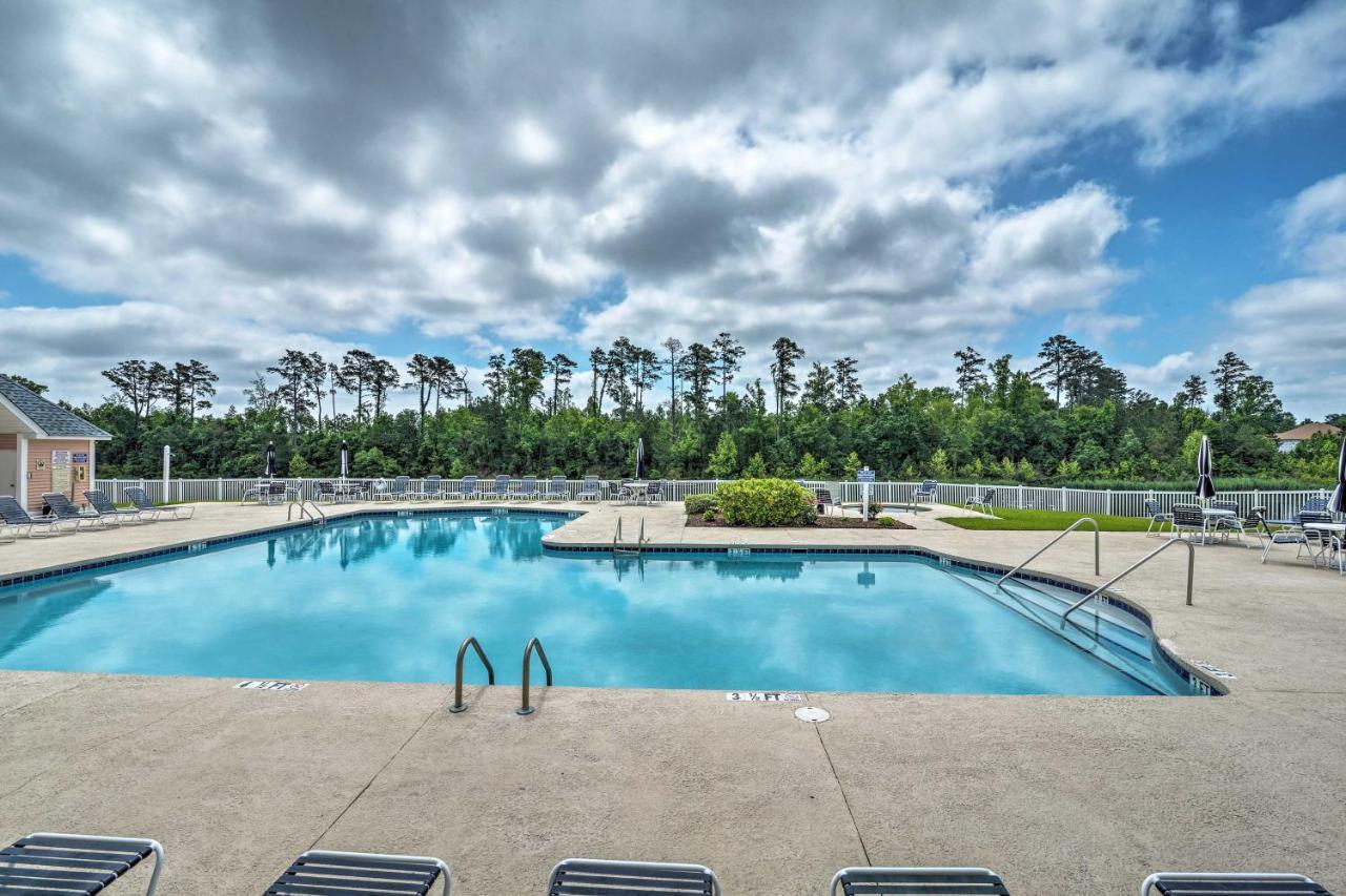 Apartment 1st-floor With Pool On Intracoastal Waterway!