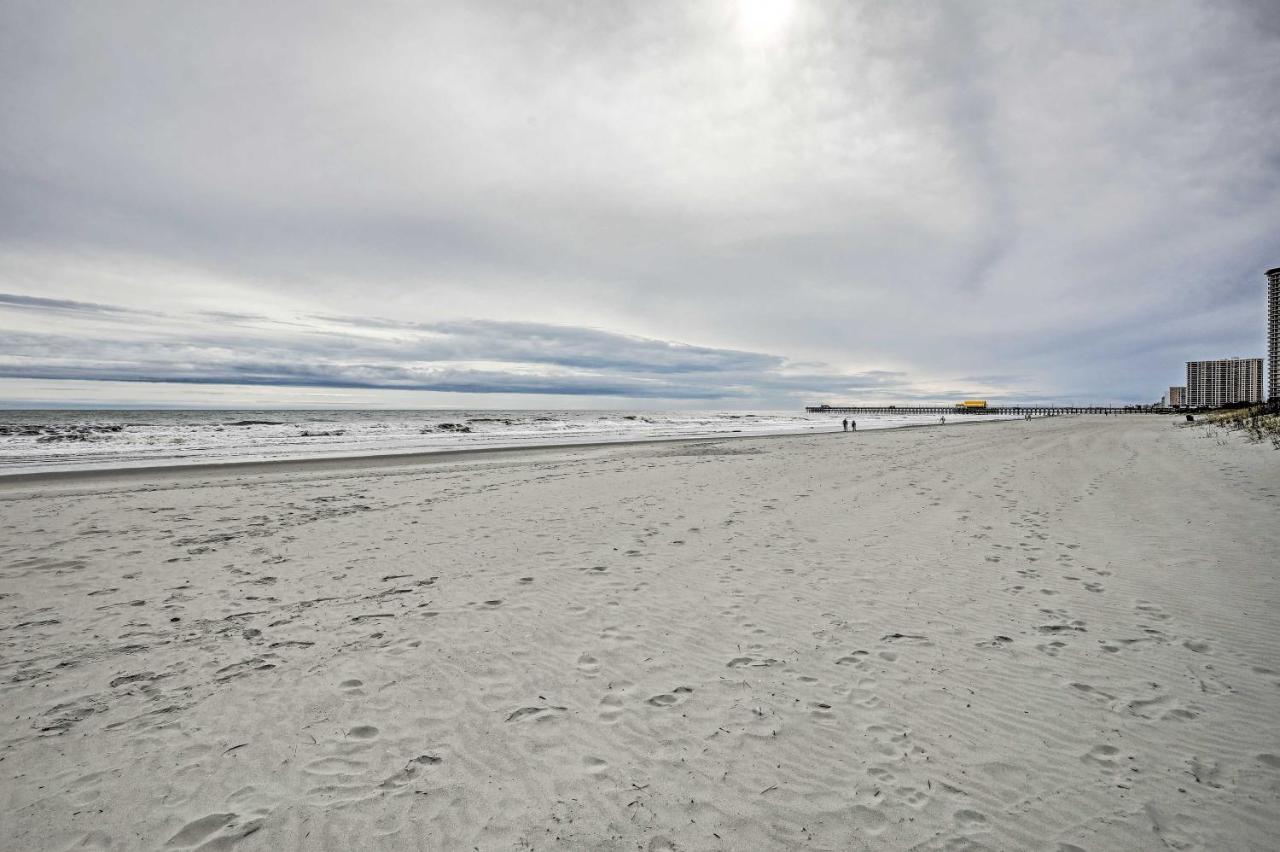 Beachfront With Amenities And Boardwalk! *