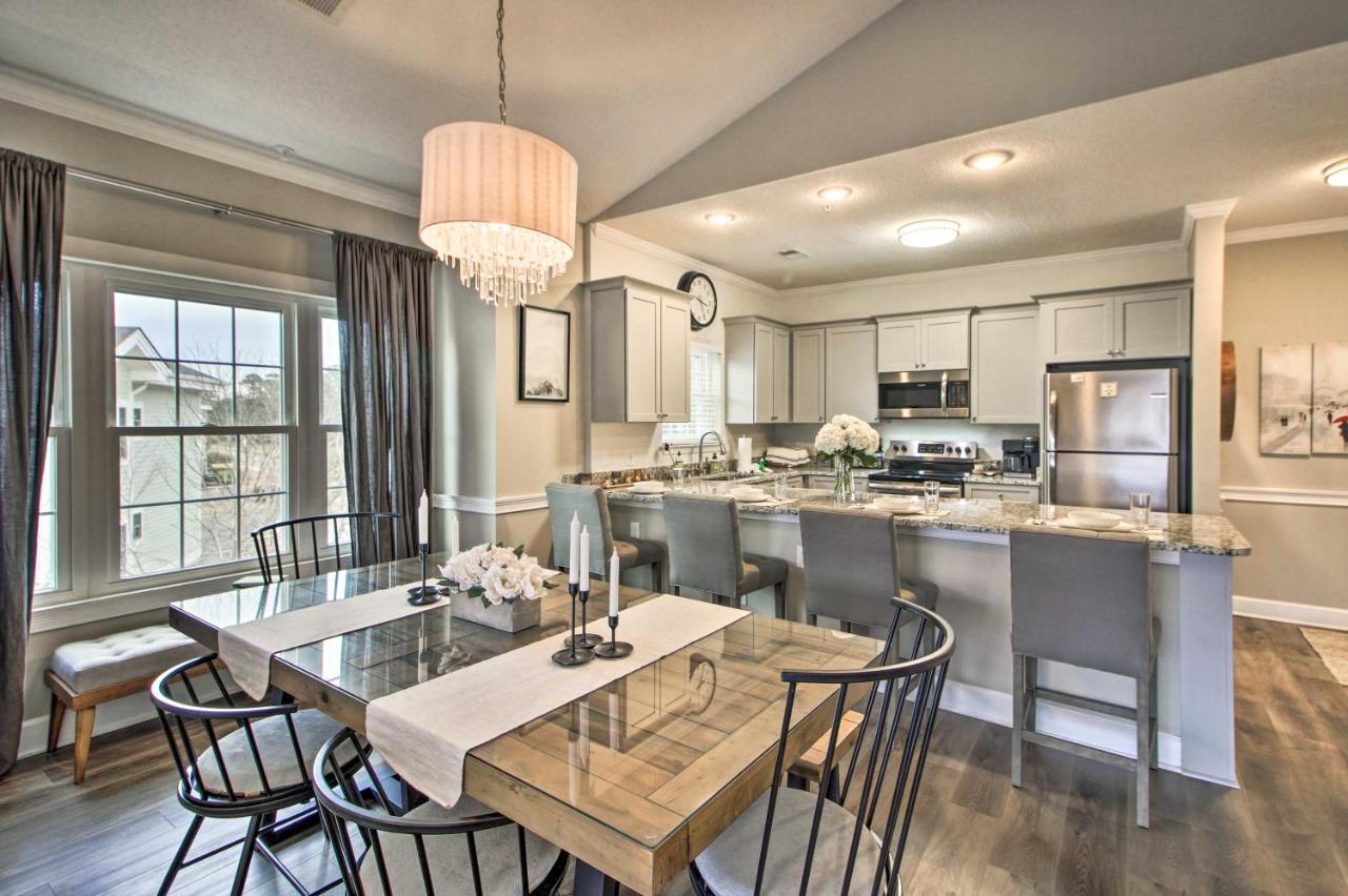 Apartment Updated Less Than 3 Miles To Broadway At The Beach!