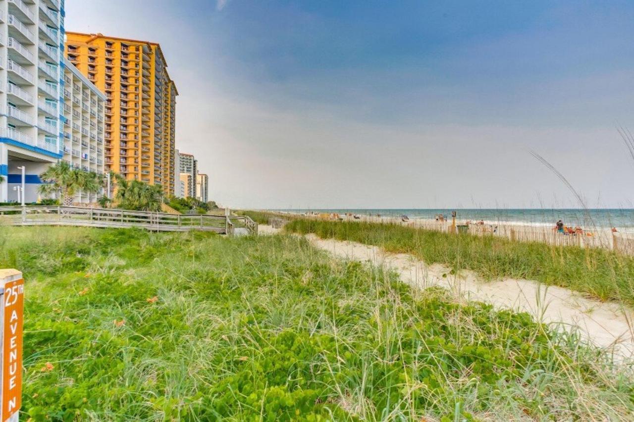 15-th Floor Ocean Front Views At Palms *