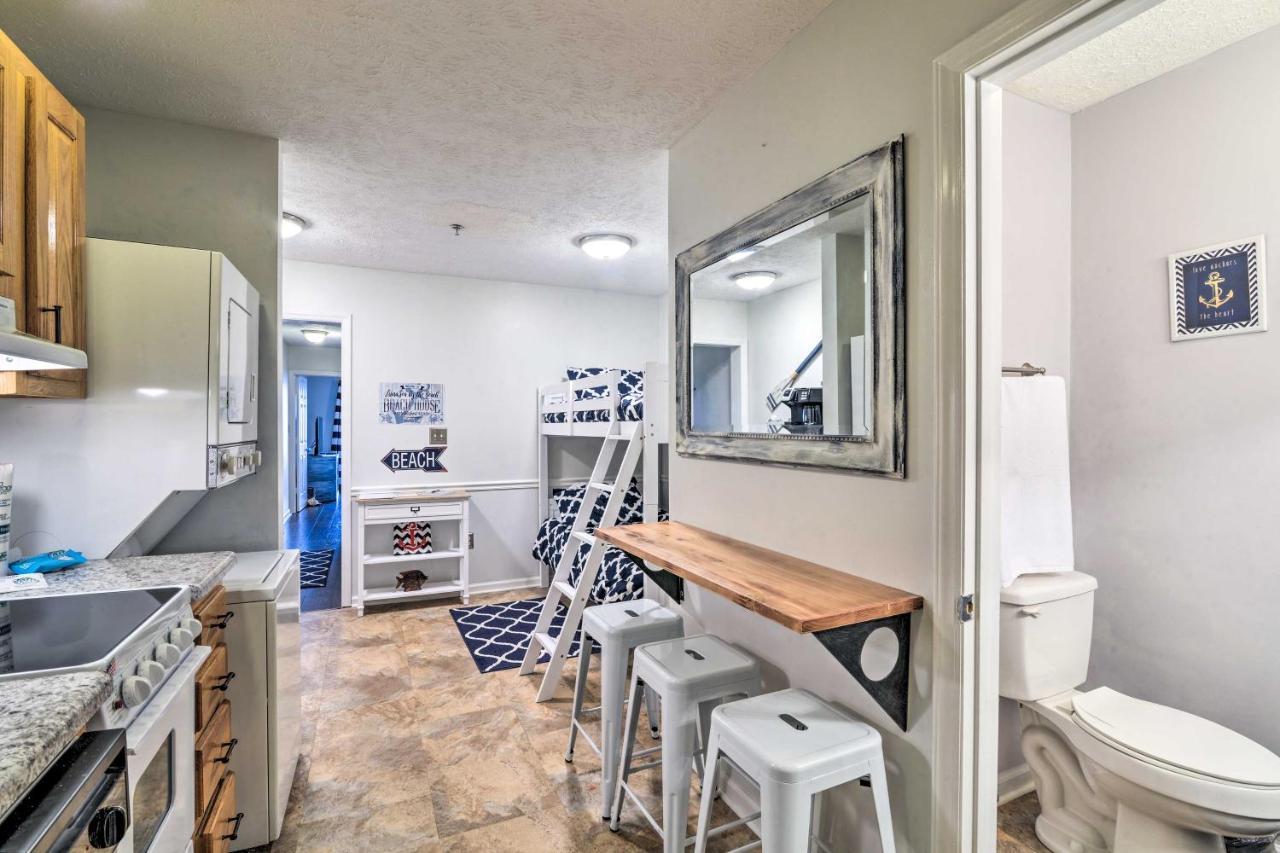 Cozy With Balcony And Ocean View Walk To Beach! *