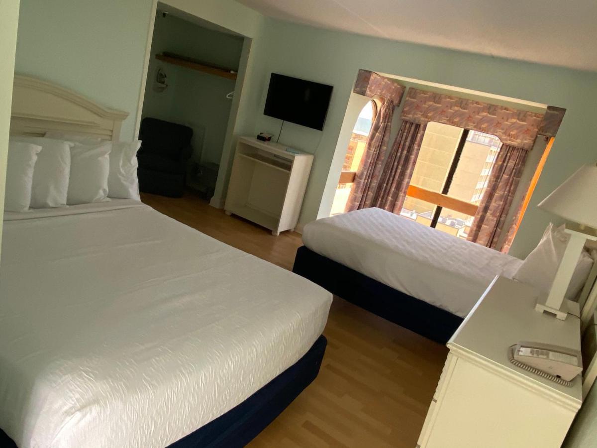 Palm Springs Hotel