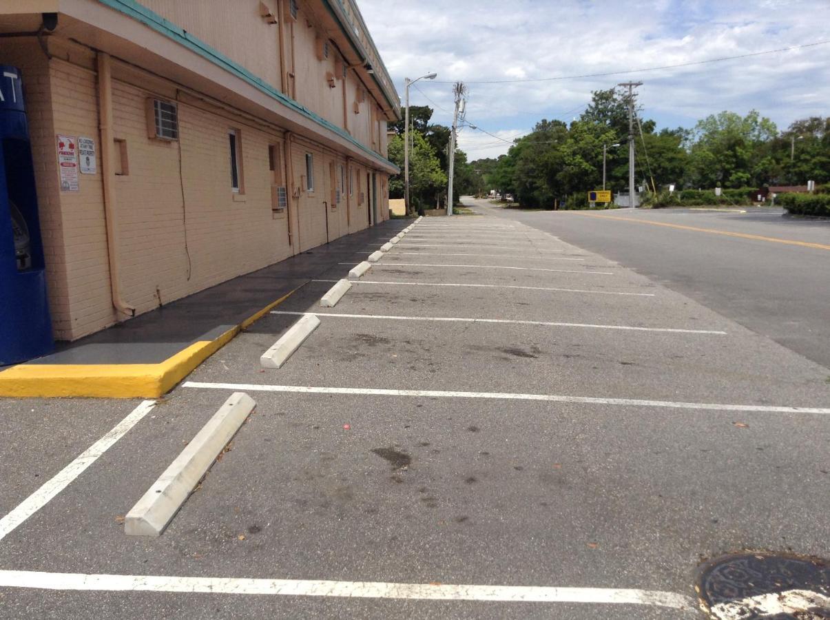 Royal Palace And Myrtle Ocean Blvd 2*