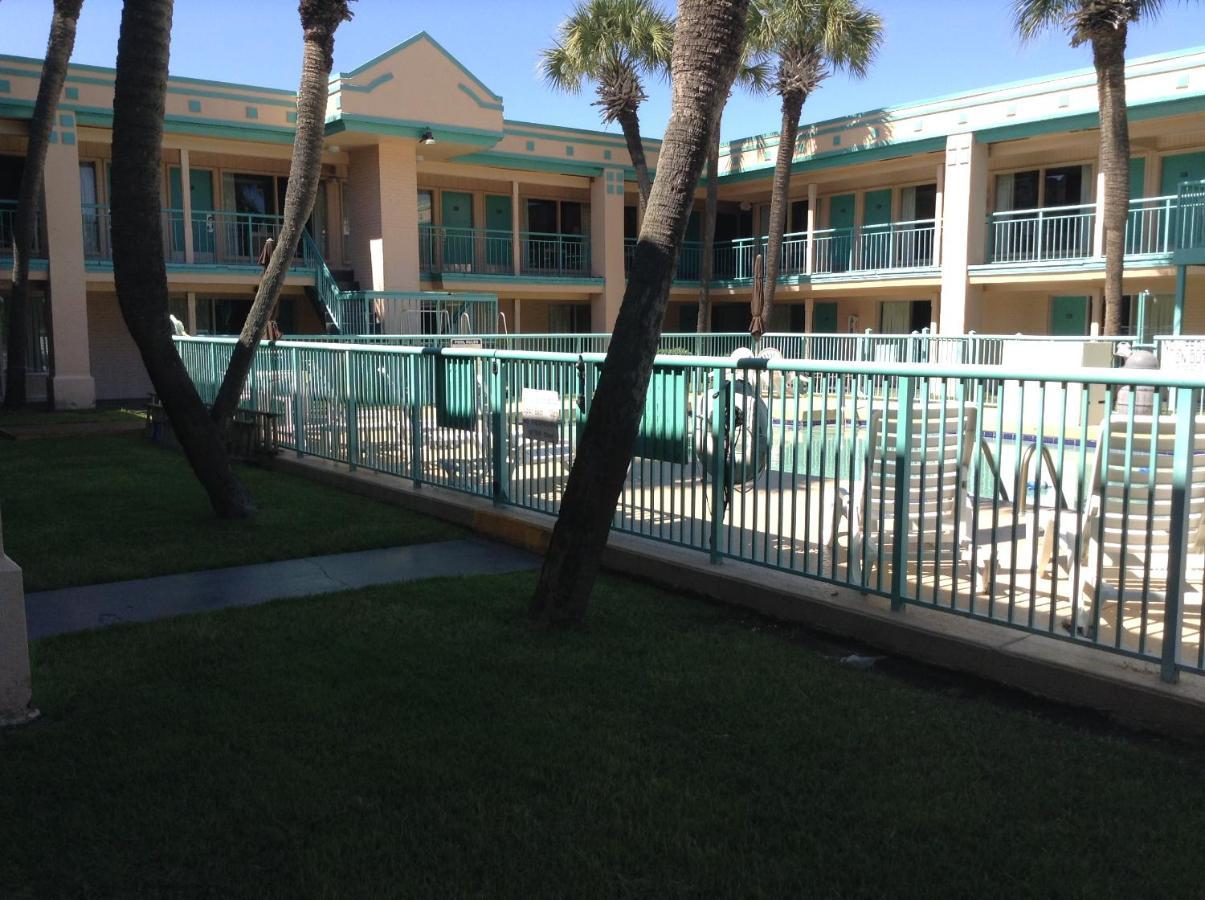 Royal Palace And Myrtle Ocean Blvd 2*