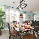 Modern Condo With Shared Pools,Hot Tubs, Walk To Beach & Plenty Of Golf!